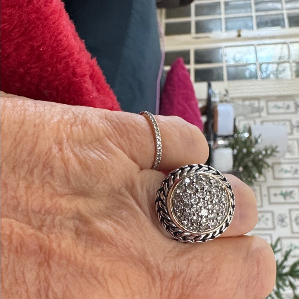 Elegant Silver Women's Ring